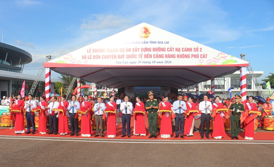 Sân bay Phù Cát khánh thành đường băng số 2, đón chuyến bay thẳng quốc tế