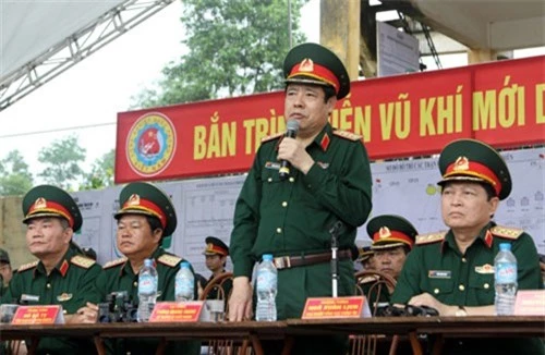 Đại tướng Phùng Quang Thanh phát biểu chúc mừng, động viên và giao nhiệm vụ cho Tổng cục CNQP.