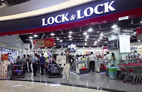 Không gian rộng 400m2 của cửa hàng Lock&Lock Aeon Mall Long Biên