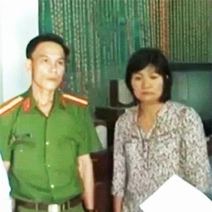 Bà Nguyễn Thị Bình tại cơ quan điều tra. Ảnh: Dân trí