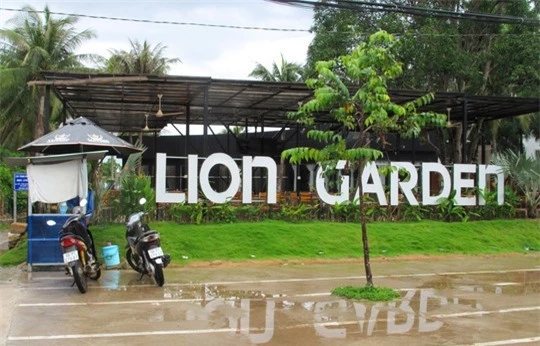 Quán bia Lion Garden nơi xảy ra vụ nổ súng.