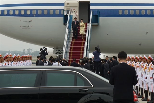  Hơn 30 cơ quan thông tấn, báo chí của Trung Quốc và nước ngoài tham dự tác nghiệp trong chuyến thăm Việt Nam lần này của ông Tập. 
