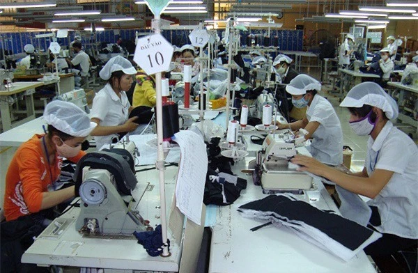 Các lĩnh vực cụ thể mà Việt Nam sẽ chịu nhiều sức ép cạnh tranh là các thị trường tiêu thụ hàng hóa, dịch vụ, đầu tư, di chuyển của người lao động có tay nghề, tự do hóa luồng di chuyển vốn,…. Ảnh minh họa.