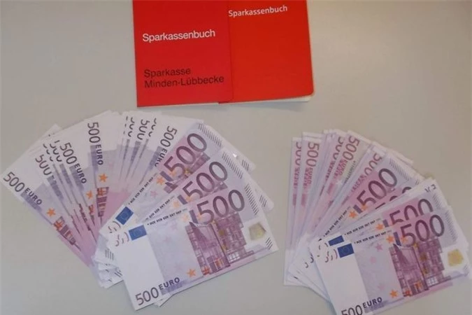 Số tiền mà anh chàng tị nạn người Syria phát hiện.