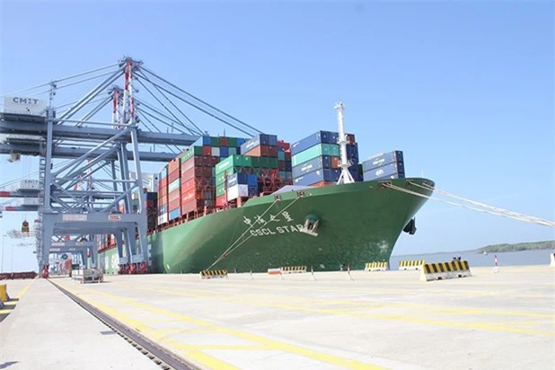 Tàu CSCL Star cập cảng Quốc Tế Cái Mép- Thị Vải (CMIT)