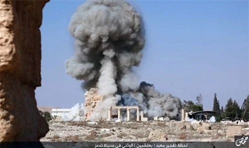 Hình ảnh đền Baal Shamin nổ tung do Nhà nước Hồi giáo đăng tải.