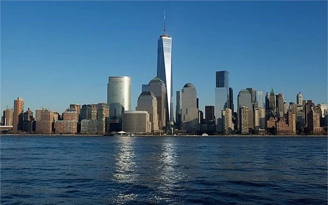 Sau 14 năm, Tòa Tháp đôi Trung tâm Thương mại Thế giới (WTC) từng bị phá hủy trong vụ khủng bố 11/9 đã được thay thế bằng tòa Tháp Tự Do (Freedom Tower).