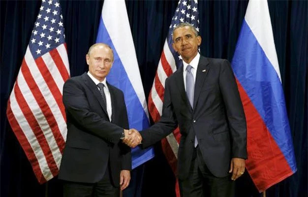 Tổng thống Mỹ Barack Obama và Tổng thống Nga Vladimir Putin bắt tay tại cuộc gặp gỡ ở trụ sở Liên Hiệp Quốc ngày 28/9.