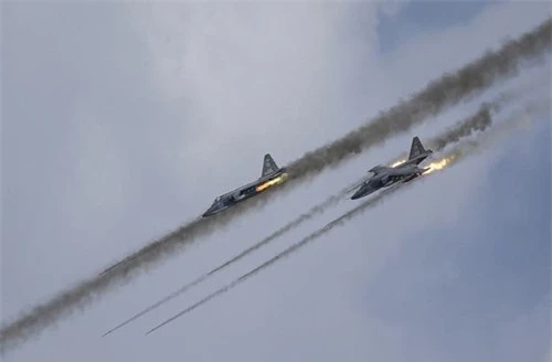 Su-25 chuyên thực hiện các nhiệm vụ yểm trợ hỏa lực tầm gần trên không.