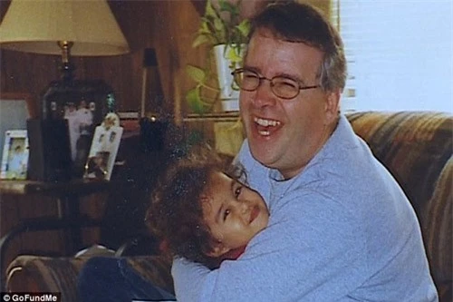 Ông Charles Maurer và con gái Cassy là hai nạn nhân xấu số của vụ tai nạn.