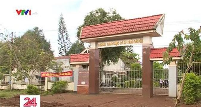 Đăk Lăk: Nhà trường nâng điểm để học sinh lên lớp