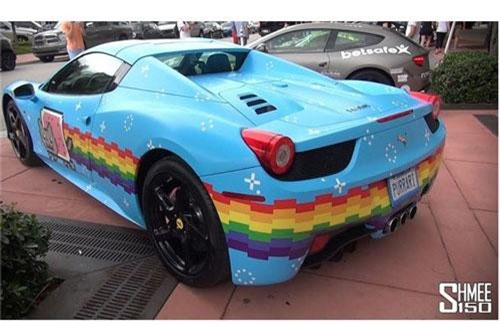 Ngắm dàn xế hộp màu mè tới điên rồ của sao thế giới