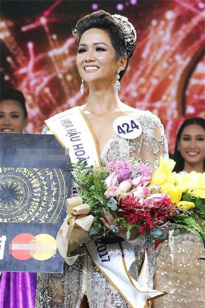 4 Hoa hậu Việt có xuất thân nghèo khó và sự nỗ lực khiến người người nể phục