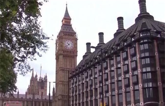 Anh giải tán Quốc hội để chuẩn bị bầu cử sớm