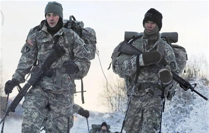 Nga khuyên NATO dành tiền mua sách lịch sử thay vì quân phục Bắc Cực