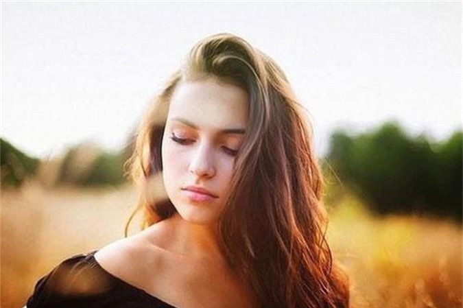 Nữ bác sĩ hối hận vì phản bội chồng, say mê anh hàng xóm