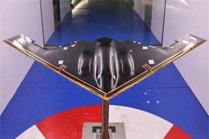 Trung Quốc gây sốc khi công bố H20 giống hệt B-2 Bpirit