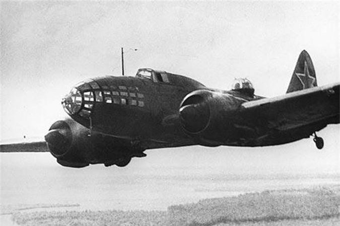 Vì sao Liên Xô không kích ồ ạt Berlin ngay lúc họ chịu nhiều thất bại?