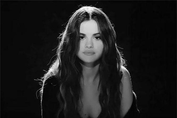 Vừa trở lại, Selena Gomez đã dẫn đầu bảng xếp hạng Billboard