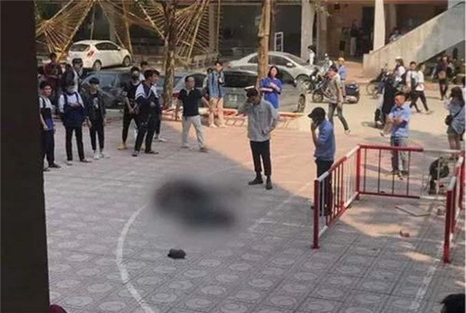 Hà Nội: Nam sinh viên trường Kiến Trúc tử vong nghi nhảy lầu tự tử