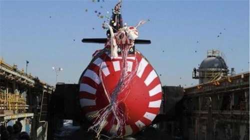 Nhật Bản hạ thủy tàu ngầm Soryu nâng cấp khiến Trung Quốc 'lạnh gáy'