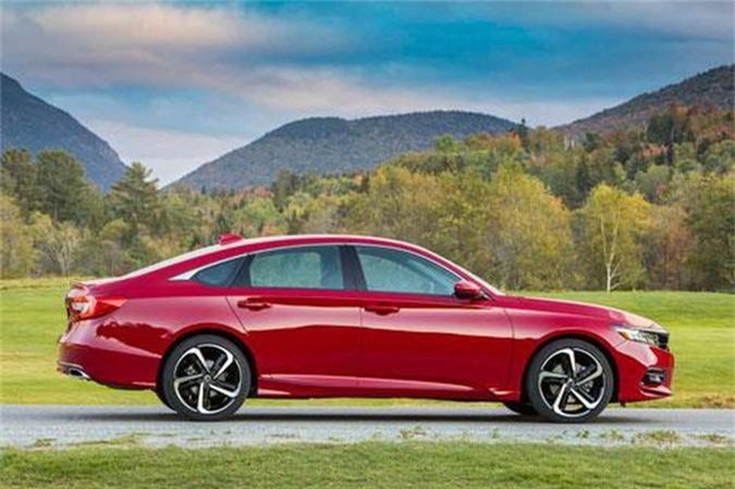 Top 10 xe sedan phiên bản 2020 tốt nhất trên thị trường: Gọi tên Honda Accord, Toyota Camry