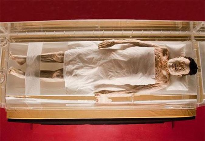 Bật nắp quan tài, choáng váng nhan sắc mỹ nhân 2.000 năm tuổi