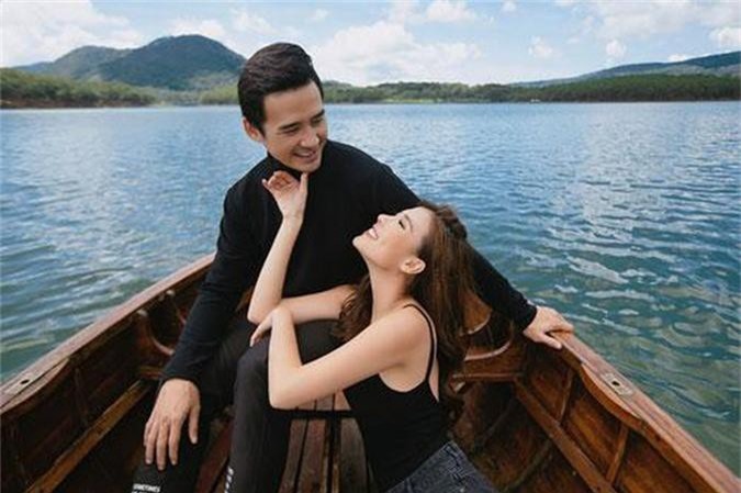 Kỷ niệm 6 năm yêu nhau, Lương Thế Thành – Thúy Diễm về lại chốn cũ ôn lại kỷ niệm