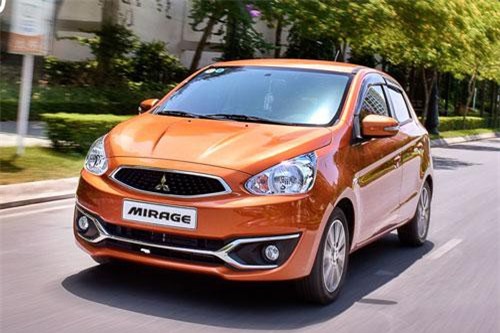 Mitsubishi giảm giá mạnh với hàng loạt xe, tặng quà 'khủng'