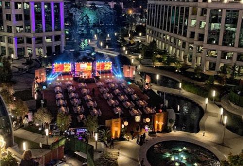 Tiệc gala hào nhoáng của tỷ phú và người nổi tiếng có gì?