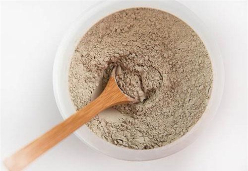 6 cách đơn giản với tinh dầu trà xanh đánh bay mụn đầu đen