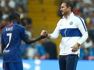 Chelsea: Còn chỗ nào cho Kante?