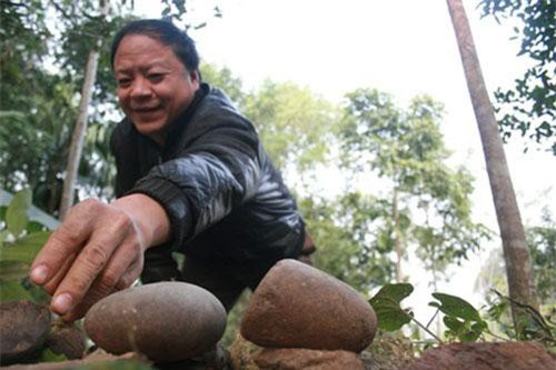 Giải mã bãi 'đá cổ' trên sông Hồng