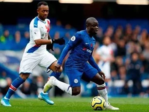 'Hạ gục' Palace, Chelsea vượt mặt Man City