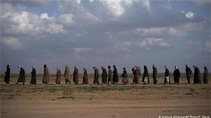 Thổ Nhĩ Kỳ trao trả các tay súng IS về các nước