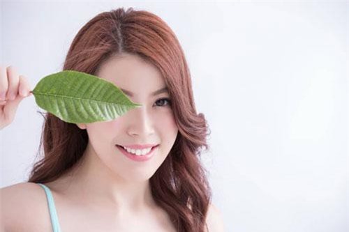 Cách chữa đau mắt đỏ và những thực phẩm nên ăn để bệnh nhanh khỏi