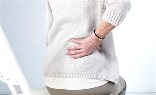 Dấu hiệu và cách điều trị loãng xương