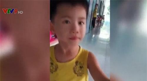 Làm rõ thông tin giáo viên mầm non dùng vật nhọn đâm vào bàn tay bé trai 5 tuổi