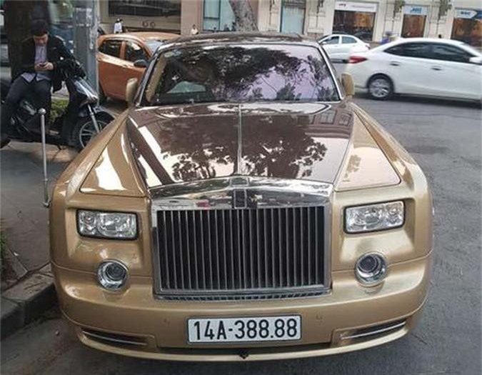 Ngắm Rolls-Royce Phantom màu độc, biển số khủng tại Hà Nội