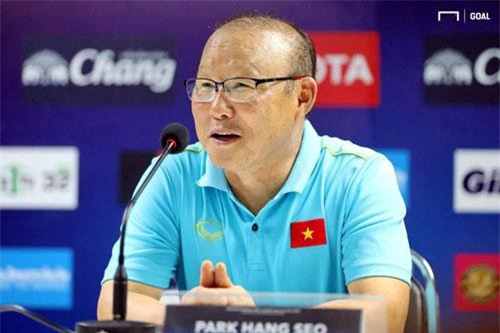 Quê nhà ở Hàn Quốc treo băng rôn mừng danh hiệu của HLV Park Hang-seo