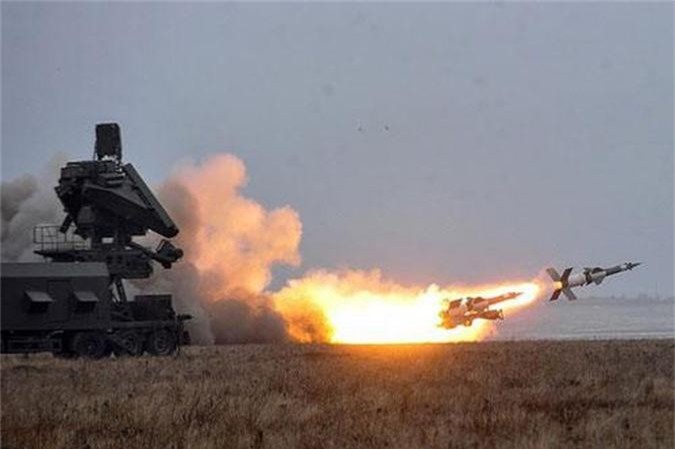 Ukraine gây choáng khi dùng tên lửa phòng không Pechora-2D để... chống hạm