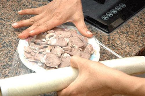 Cả nhà kéo vào bệnh viện vì thói quen bảo quản thức ăn sai lầm