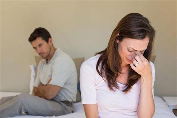 Đỏ mặt vì chồng tôi hay 'mách tội' vợ