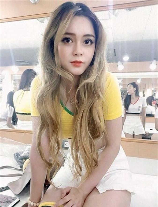 Bỏ thi Hoa Hậu Hoàn Vũ Việt Nam 2019, cô nàng hot girl 'Về nhà đi con' tung ảnh bikini giữa núi rừng