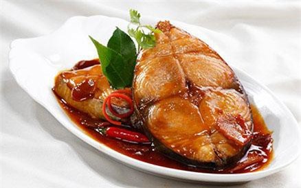 Cá ngừ sốt cà thơm ngon đậm đà, hao cơm ngày lạnh