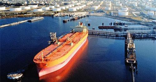 Giá dầu giảm 1% do lo ngại căng thẳng Mỹ - Trung