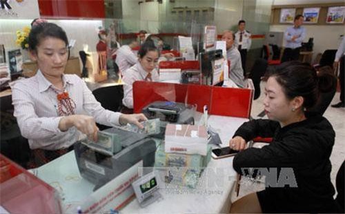 Nhiều ngân hàng hạ lãi suất