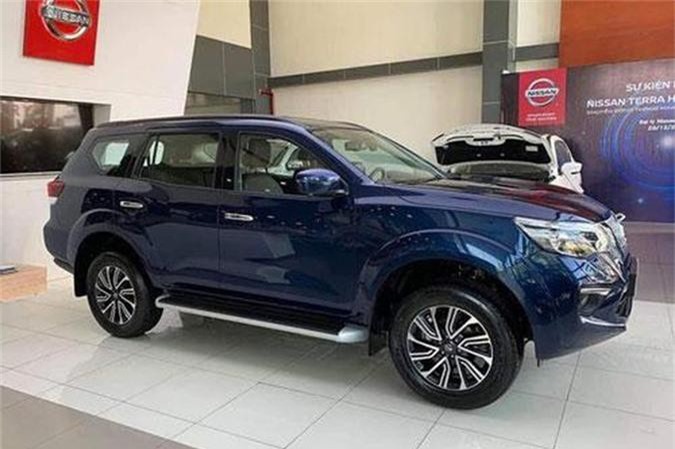 Nissan Việt Nam giảm giá 100 triệu, tặng quà 'khủng' cho khách hàng mua xe