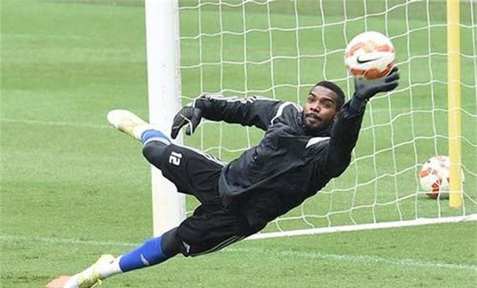 Thủ thành UAE: 'Tôi hứa sẽ dùng mọi cách đánh bại Việt Nam'