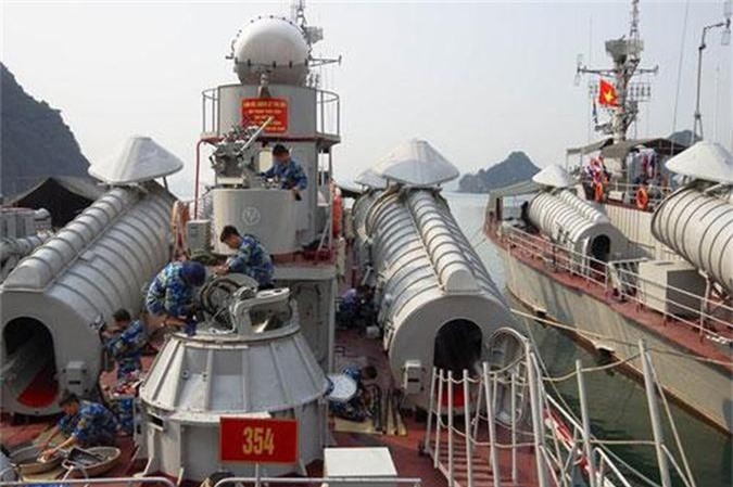 Khả năng tấn công chớp nhoáng của tàu chiến tốc độ cao bậc nhất Việt Nam